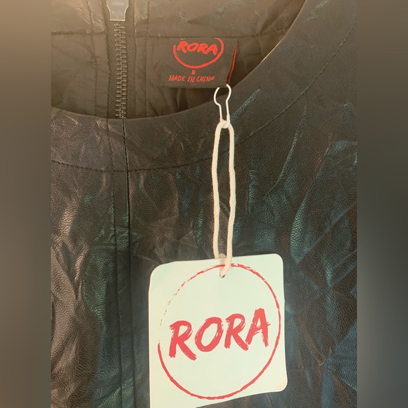 RORA crop top with fringe. Size 8 - Picture 11 of 14